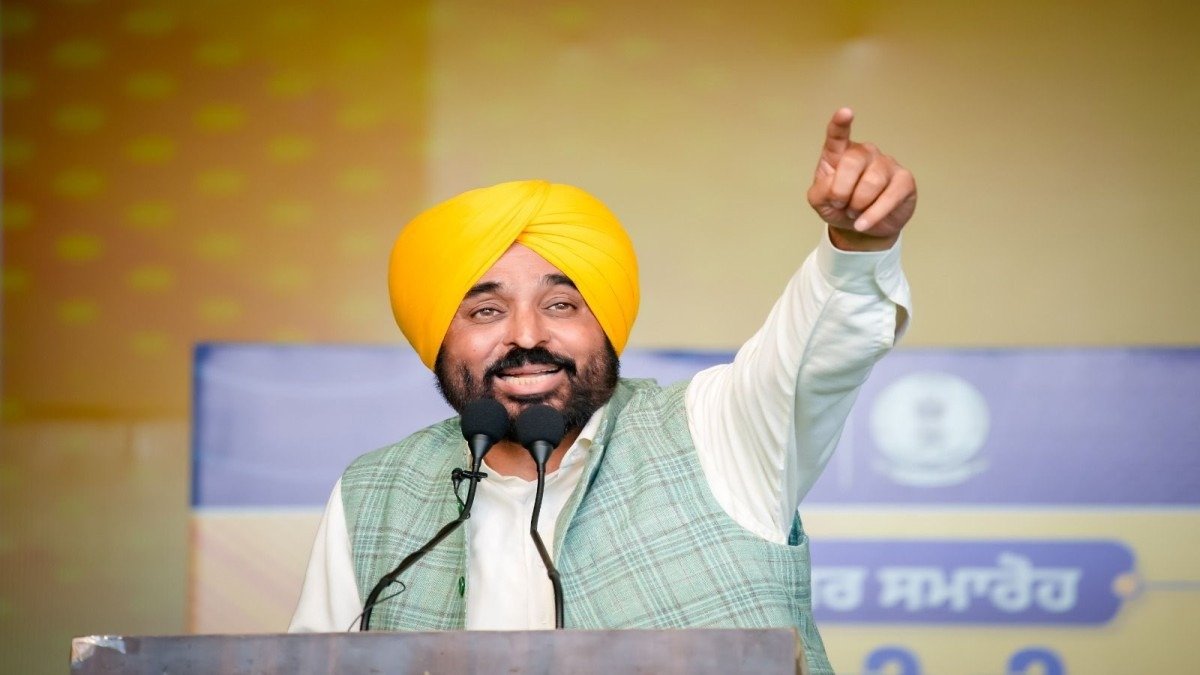 Bhagwant Mann ਦਾ ਤਿੱਖਾ ਪ੍ਰਹਾਰ — ਮਾਨਸਾ ਵਿੱਚ ITI ਦੀ ਨੀਂਹ ਰੱਖੀ, ਸੁਖਬੀਰ ਬਾਦਲ ਦੀ ਕੀਤੀ ਮਿਮਿਕਰੀ