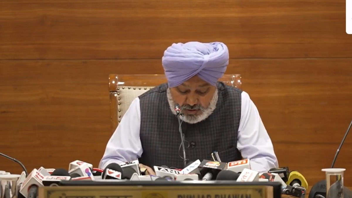 ਪੰਜਾਬ ਕੈਬਿਨੇਟ ਦਾ ਵੱਡਾ ਫੈਸਲਾ: 6 ਜ਼ਿਲ੍ਹਿਆਂ ਦੇ ਰਿਜ਼ਰਵੇਸ਼ਨ ਰੋਸਟਰ ਵਿੱਚ ਬਦਲਾਅ ਅਤੇ 9 ਥਾਵਾਂ ‘ਤੇ ਡੀ-ਸਿਲਟਿੰਗ ਨੂੰ ਮਨਜ਼ੂਰੀ, ਕਿਸਾਨਾਂ ਨੂੰ ਮਿਲੇਗੀ ਰਾਹਤ