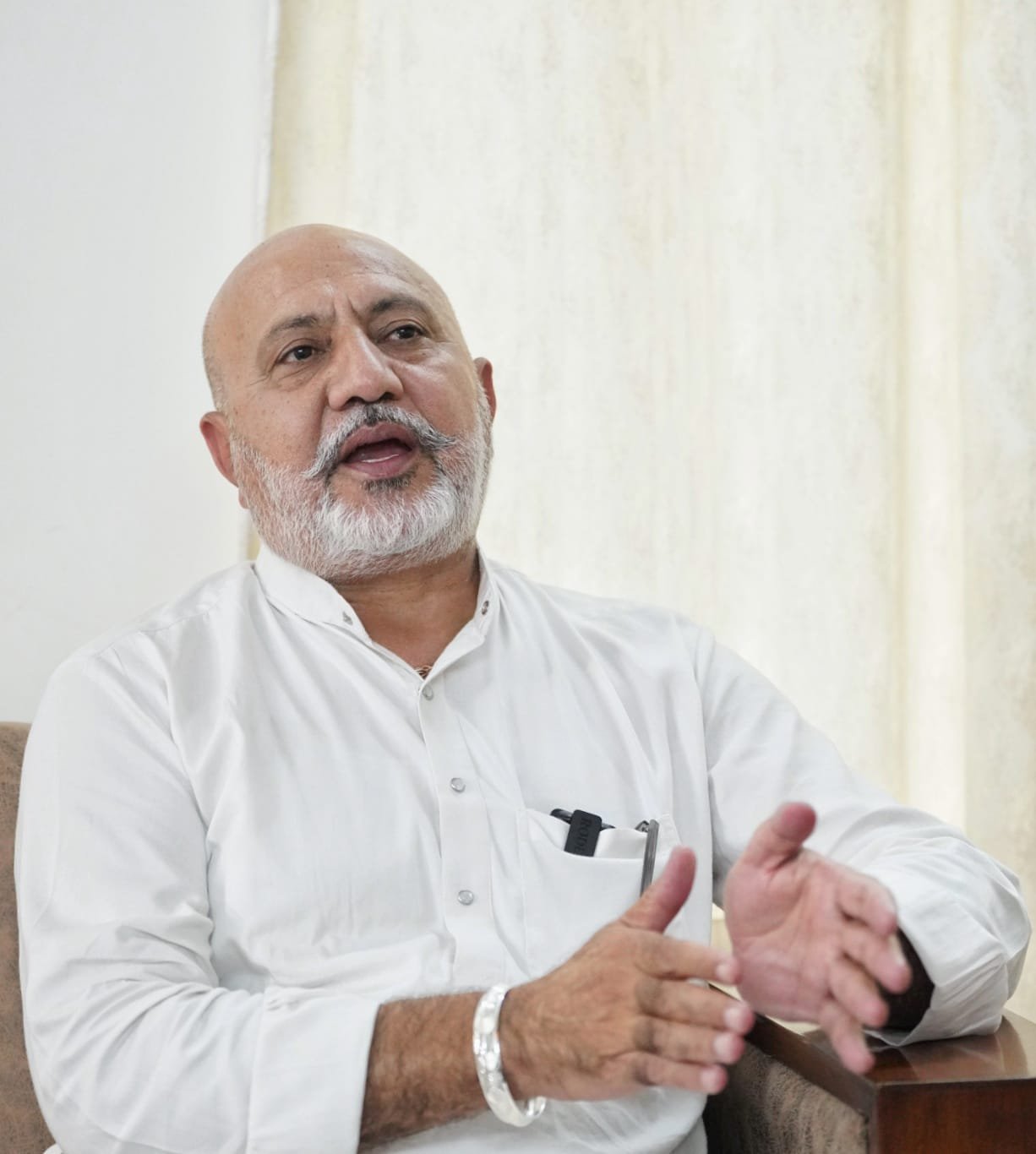 ਭਾਜਪਾ ਦੇ ਕੇਂਦਰੀ ਮੰਤਰੀ ਰਵਨੀਤ ਬਿੱਟੂ ਵੱਲੋਂ ਪੰਜਾਬ ਪੁਲਿਸ ਦੇ ਅਧਿਕਾਰੀਆਂ ਨੂੰ ਸ਼ਰੇਆਮ ਗਾਲ੍ਹਾਂ ਕੱਢਣੀਆਂ ਅਤੇ ਇੱਕ ਮਹਿਲਾ ਐਸਐਸਪੀ ਨੂੰ ਧਮਕਾਉਣਾ ਬੇਹੱਦ ਨਿੰਦਣਯੋਗ ਅਤੇ ਸ਼ਰਮਨਾਕ ਹੈ: ਬਲਤੇਜ ਪੰਨੂ