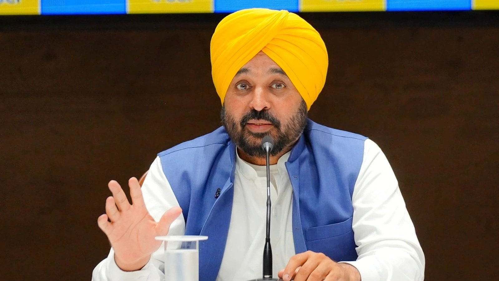 ਅਵਾਰਾ ਕੁੱਤਿਆਂ ਬਾਰੇ ਸੁਪਰੀਮ ਕੋਰਟ ਦੇ ਹੁਕਮਾਂ ਨੂੰ ਪੰਜਾਬ ਸਰਕਾਰ ਪੂਰੇ ਸੂਬੇ ਵਿੱਚ ਇੰਨ-ਬਿੰਨ ਲਾਗੂ ਕਰੇਗੀ: ਮੁੱਖ ਮੰਤਰੀ ਭਗਵੰਤ ਸਿੰਘ ਮਾਨ